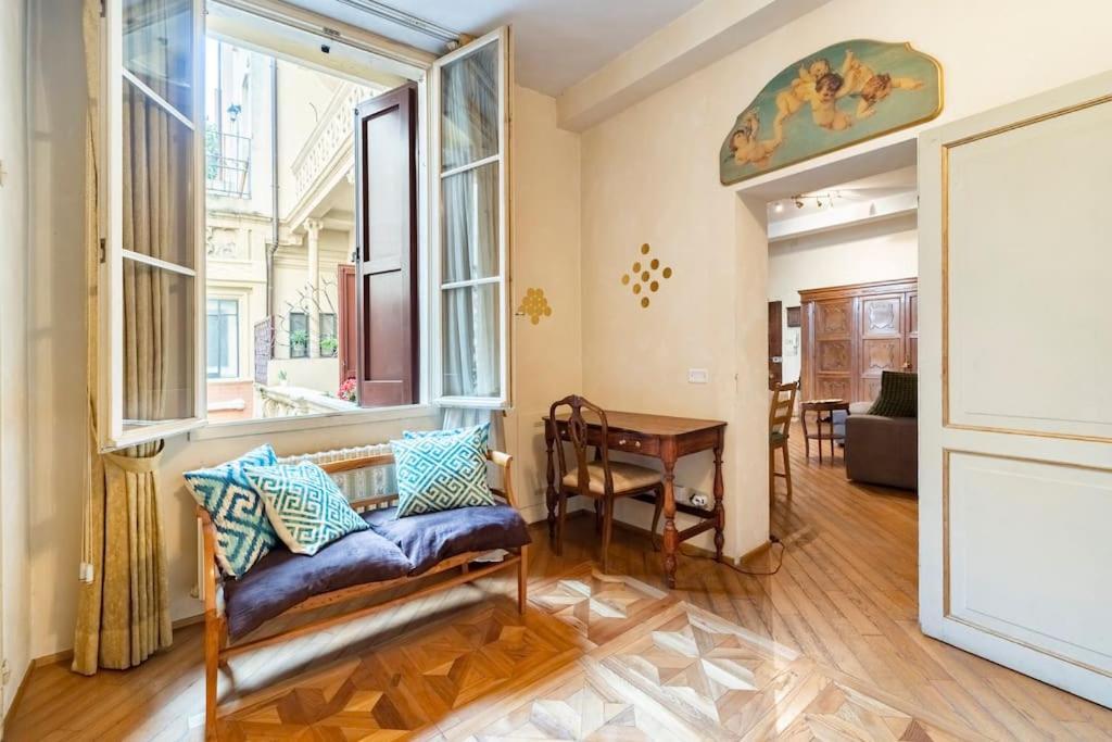 Appartamento Elegante E Centrale La Foglia D'Oro Bologna Exterior foto