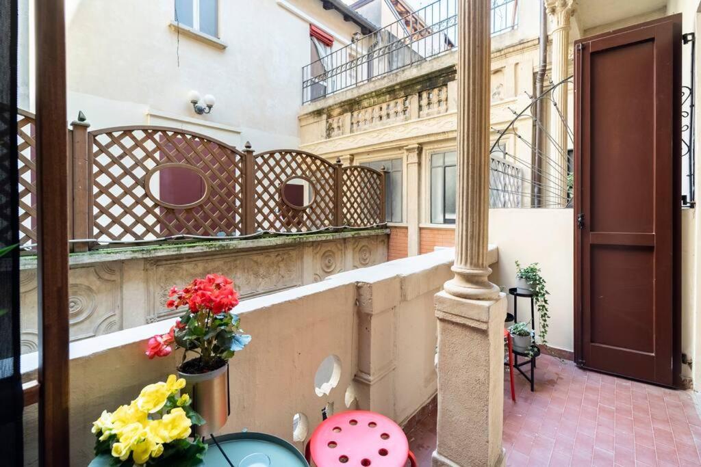 Appartamento Elegante E Centrale La Foglia D'Oro Bologna Exterior foto